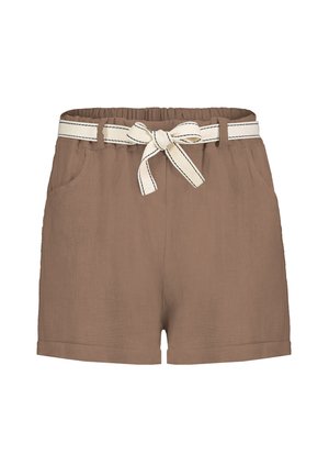 Braune Shorts mit elastischem Bund, Vordertaschen und einem weißen Stoffgürtel, der vorn zu einer Schleife gebunden ist.