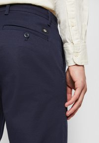 Thumbnail Image 5