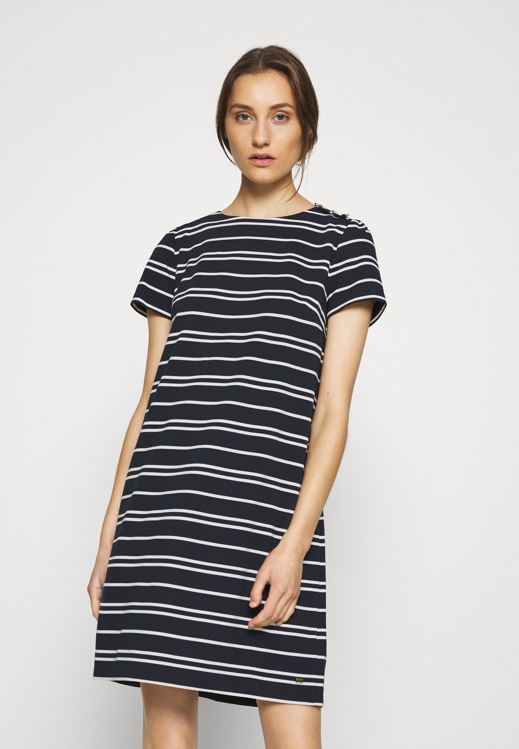 Tommy Hilfiger Stella Shift Dress Freizeitkleid Desert Sky White Blau Zalando De 