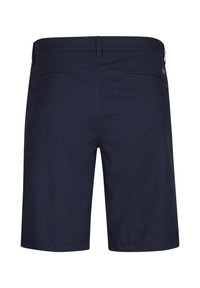 Shorts bleu marine avec une texture lisse, dotés de deux poches arrière et d'un design à coupe droite. Taille simple avec une fermeture standard.
