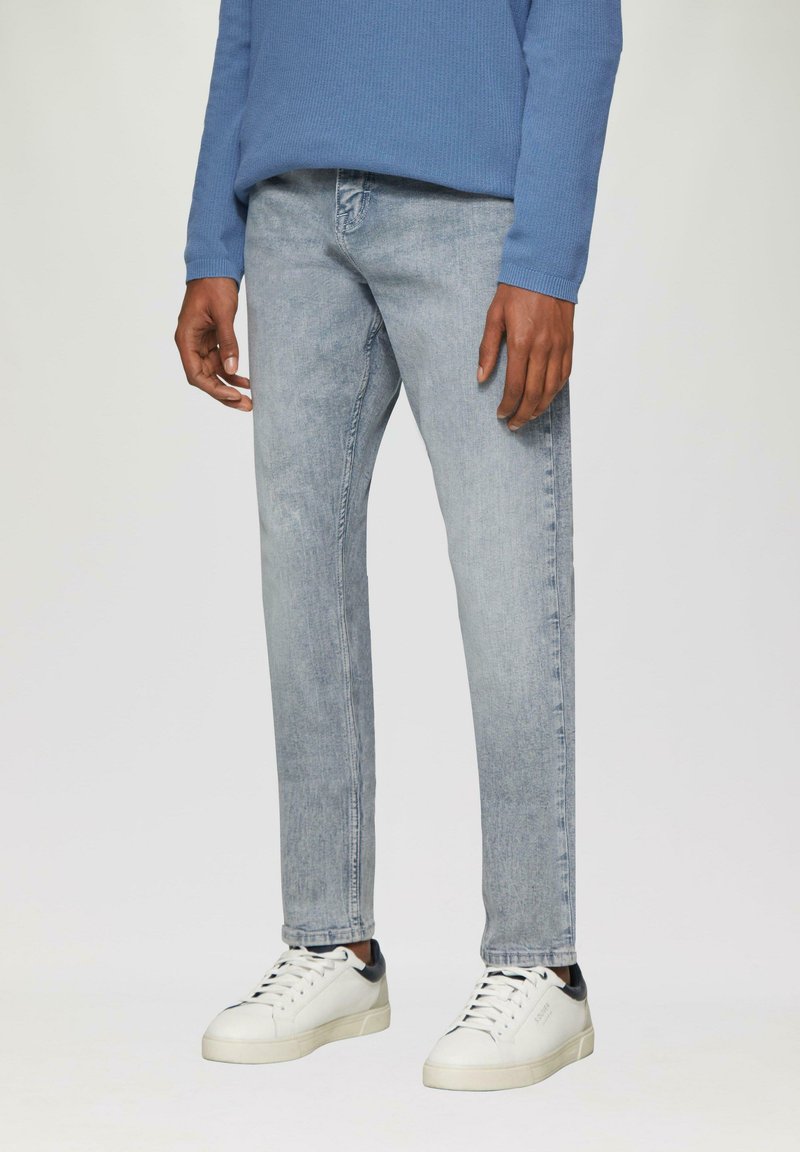 QS - Jeansy Zwężane