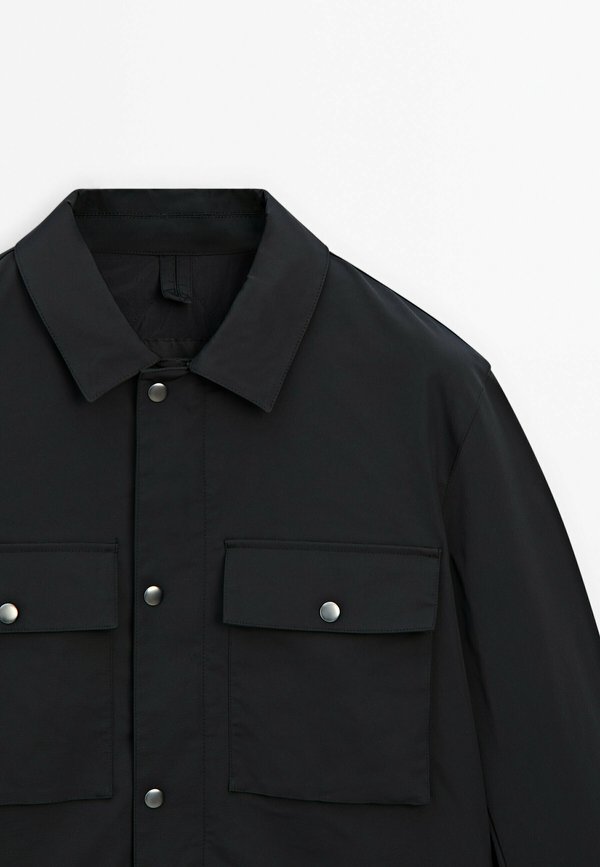 WITH POCKET DETAILS - Light jacket3