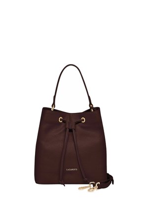 Borsa a secchiello in pelle marrone scuro con chiusura con coulisse, manico superiore, tracolla staccabile e dettagli in metallo dorato.