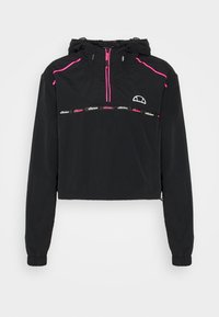 Svart kort jacka med huva, som har rosa detaljer, halvzip-up framsida, elastiska ärmslut och en logotypdetalj på bröstbandet.