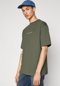 Pier One T-shirts med print - dark green