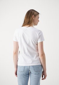 Levi's® PERFECT VNECK - T-shirt basic - bright white