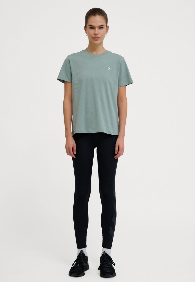 Hummel T-shirts basic - chinois green
