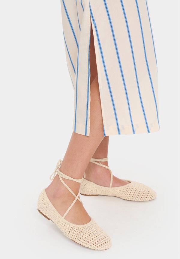 KOTRINASZ - Maxi dress - campanula2