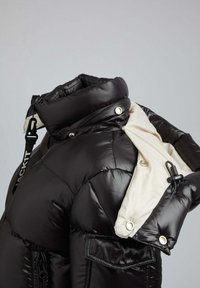 Thumbnail Image 8