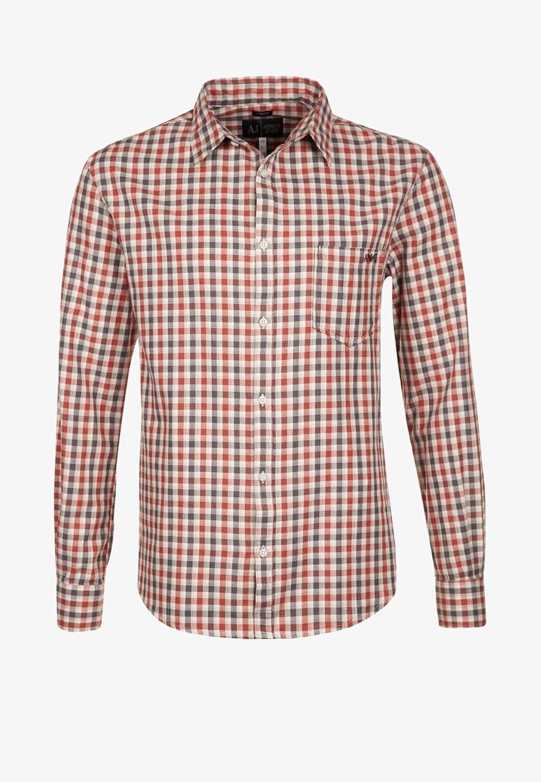 Chemise à manches longues à boutons avec motif à carreaux rouge, marron et blanc, poche poitrine avant et col classique.