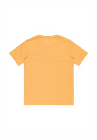 Camiseta de manga corta en naranja brillante, hecha de algodón, con cuello redondo y una textura suave y uniforme. Sin patrones ni acentos visibles.
