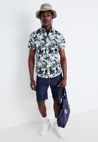 Jack & Jones JORJOSHUA ARUBA SHIRT - Srajca - cloud dancer