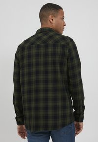 Solid SDVARICK - Camicia - black forest