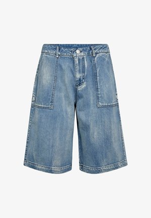 Vaaleansiniset deniminshortsit, joissa on etutaskut, nappikiinnitys, vyölenkit ja pesty, hieman haalistunut viimeistely.