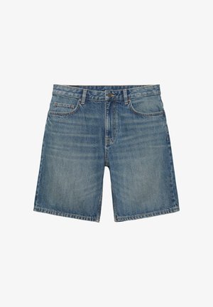 Shorts en denim avec poches avant, passants pour ceinture, fermeture par bouton et délavage bleu moyen effacé.