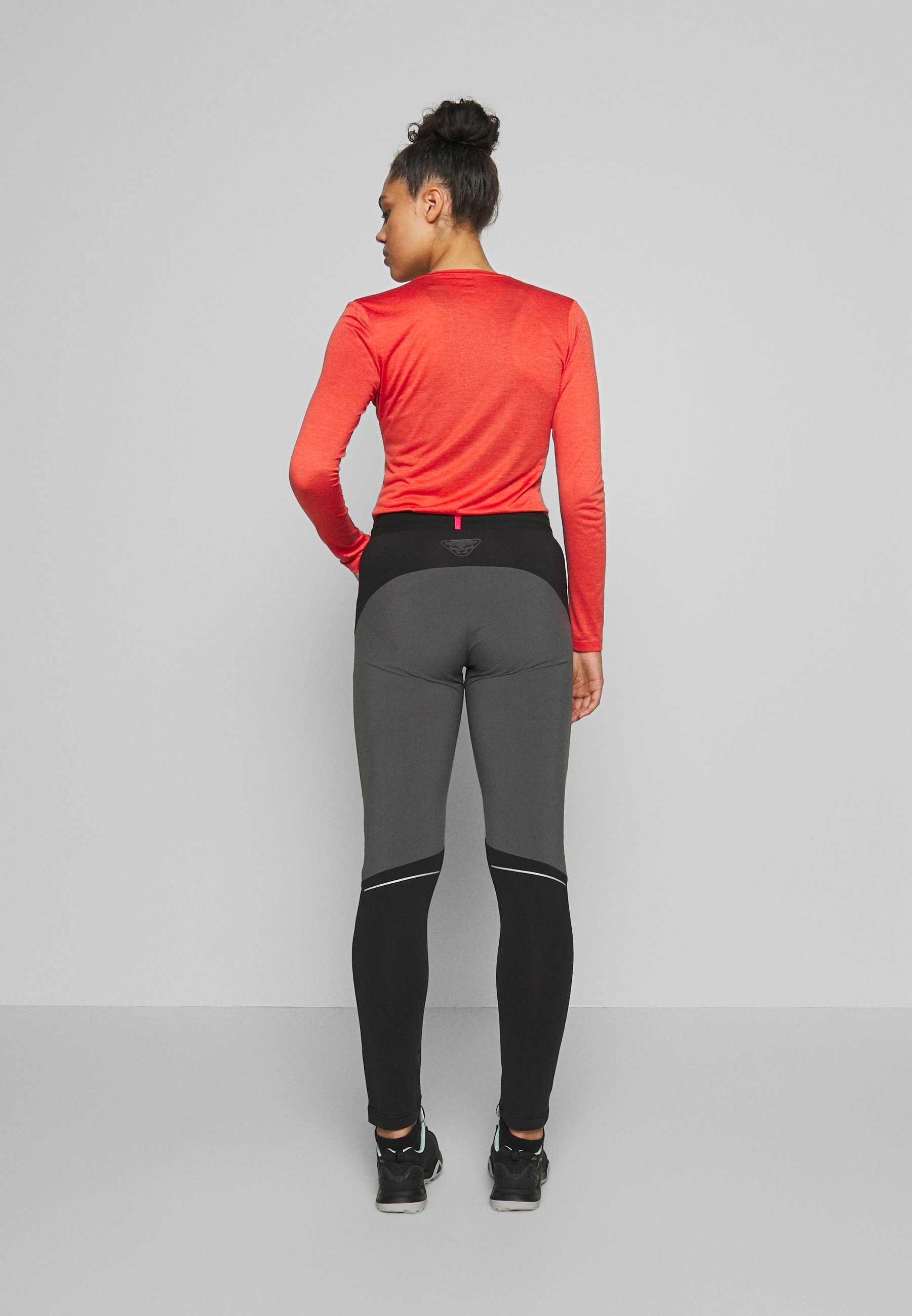 Dynafit TRANSALPER HYBRID Stoffhose magnetgrau Zalando.at ADIDAS PERFORMANCE Jogginghose in rosegold dunkelgrau