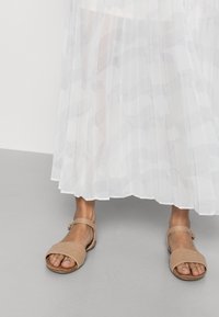 Tommy Hilfiger Jupe plissée - white