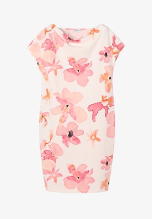 Krótka sukienka w różowo-pomarańczowy kwiatowy wzór z krótkimi rękawkami i zaokrąglonym dekoltem na białym tle.