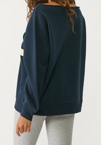 Stradivarius Felpa - dark blue
