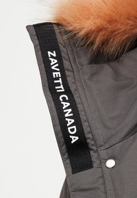 Zavetti Canada ZAVETTI CANADA ABELLI 2.0 HOODED BOMBER JACKET - Casaco de inverno - aspahlt