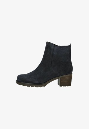 Bottine en daim bleu marine avec un bout arrondi, des panneaux latéraux élastiques et un talon en bois empilé, dotée d'une semelle en caoutchouc texturée.