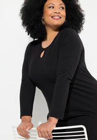 Ulla Popken ROUND NECKLINE SWING  - Pitkähihainen paita - black