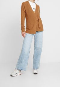 Object Gilet - brown