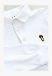 Unausgewählt, white