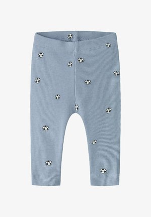 Pantaloni pentru bebeluși bleu cu model nervurat și imprimeu mic dispersat cu mingi de fotbal alb-negru.