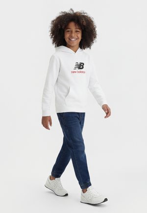 New Balance STACKED LOGO HOODIE - Kapucnis pulóver - bright white