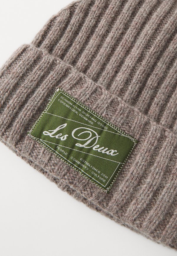 WELLS BEANIE - Beanie - walnut melange2