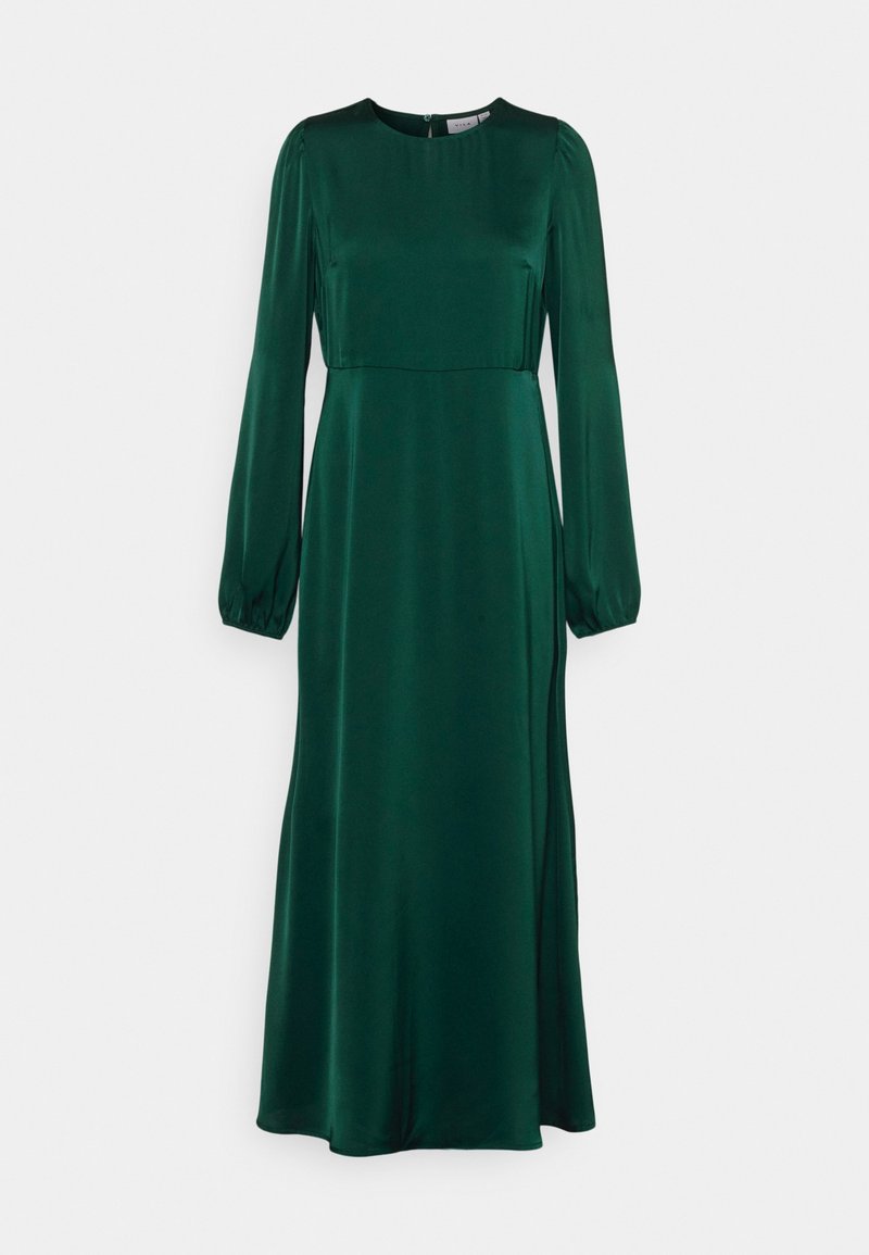 Robe longue en satin vert foncé avec manches longues, encolure ronde et taille cintrée, présentée sur un fond clair uni.