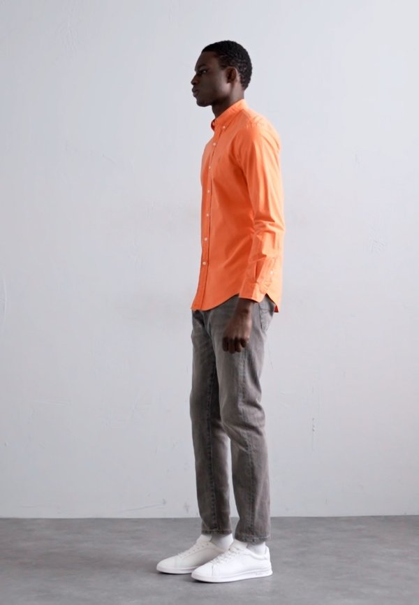 SLIM FIT GARMENT-DYED OXFORD SHIRT - Shirt - spring melon2
