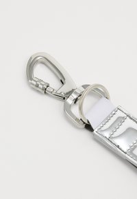 Nike Sportswear PREMIUM KEY HOLDER UNISEX - Portachiavi - metallic silver-coloured/white