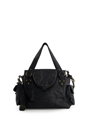 Sac à main en cuir noir avec doubles poignées supérieures, poche avant à rabat, poches latérales et bandoulière amovible, orné de détails en laiton.