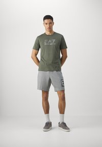 EA7 Emporio Armani Pantaloni sportivi - fumo di londra