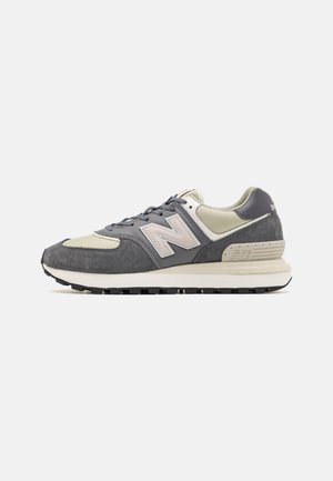New Balance, Baskets basses - off-white