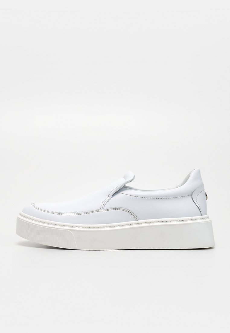 Zapatos sin cordones