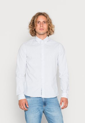 SEERSUCKER STRIPE SLIM SHIRT - Shirt - light blue