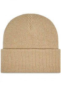 Berretto beige a maglia con risvolto. Tessuto texture con un evidente motivo a coste. Materiale morbido, adatto per il freddo.