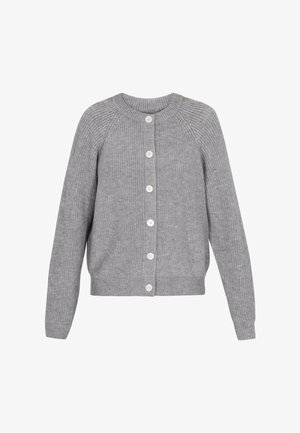 Lichtgrijze gebreide cardigan met lange mouwen en zes witte knopen aan de voorkant, met een geribde kraag, manchetten en zoom.