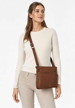 Bogner, VERBIER PLAY 1.0 SERENA UMHÄNGETASCHE 25 CM - Borsa a tracolla - rawhide