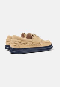 Camper RUNNER FOUR - Náuticos - mittelbeige