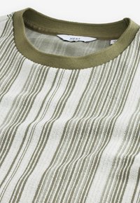 Next VERTICAL STRIPE-REGULAR FIT - Printtipaita - green texture
