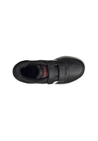 adidas Performance LIFESTYLE HOOPS 2. - Scarpe da allenamento - schwarzrot