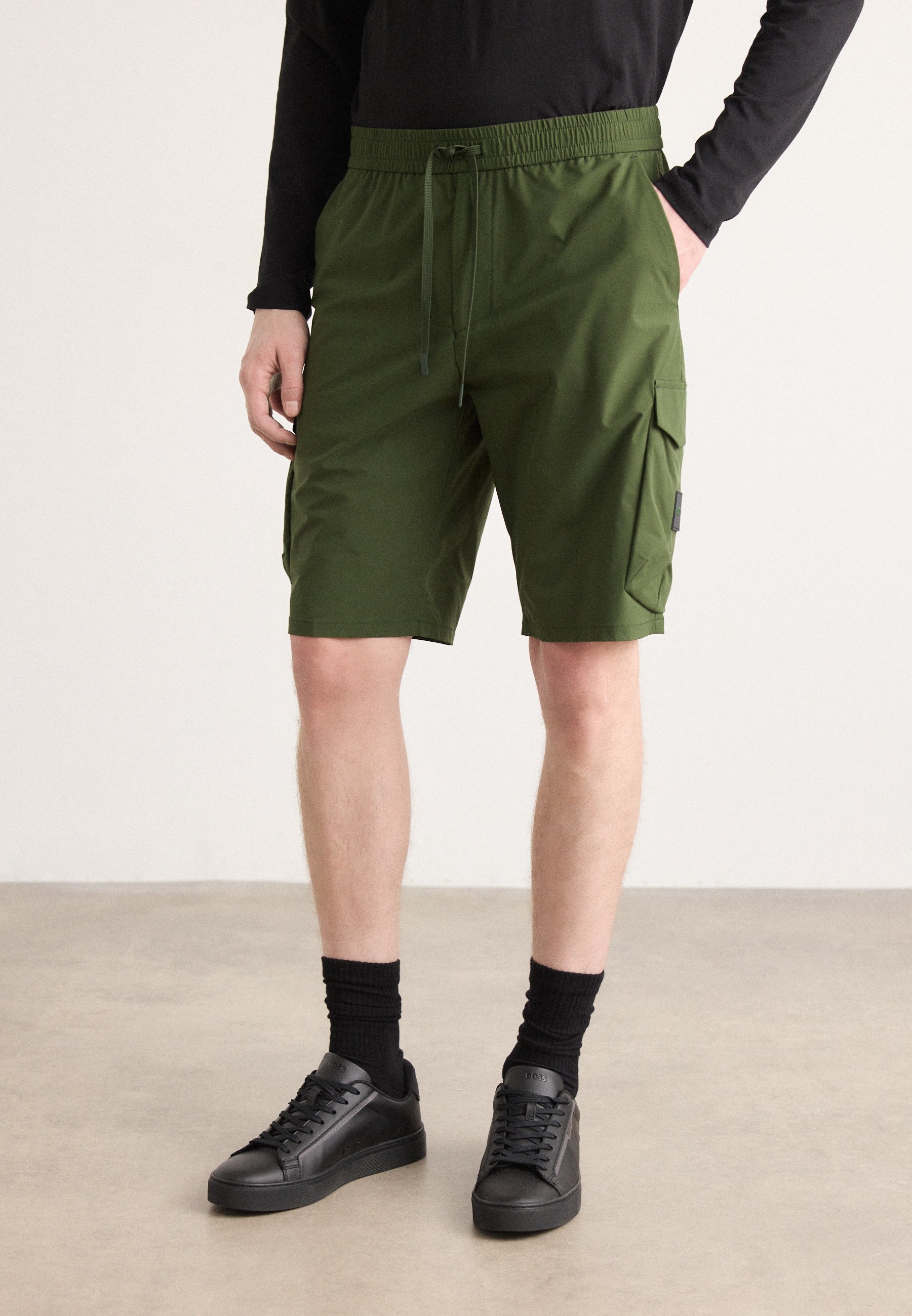 ハーフ・ショートパンツ Boss Urbanex-Cargo Light Weight Shorts Black BOSS Urbanex Cargo Shorts - JD Sports Global