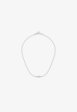 Collana in argento con un centro a barra attorcigliata. Presenta un design a catena fine, chiusura regolabile e un'estetica minimalista.