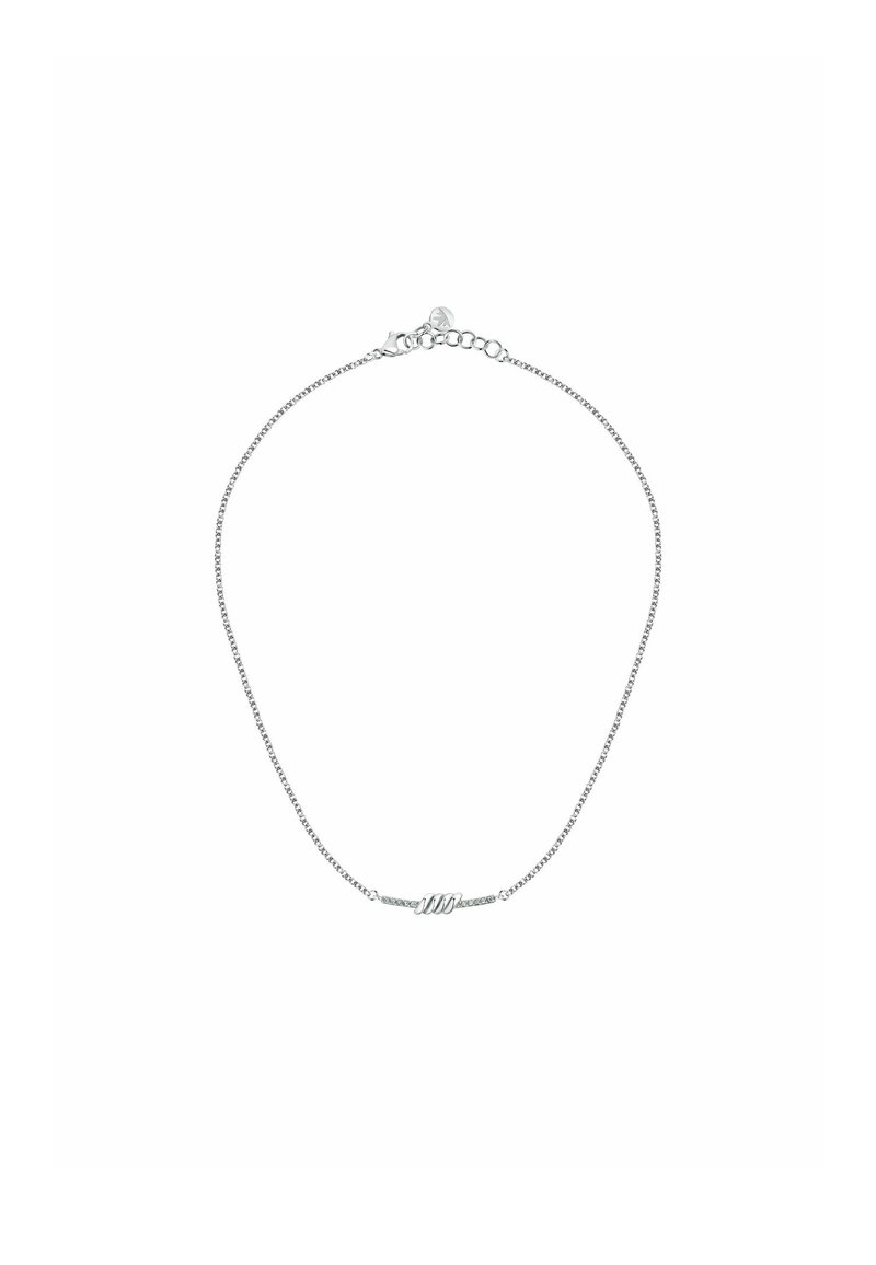 Collana in argento con un centro a barra attorcigliata. Presenta un design a catena fine, chiusura regolabile e un'estetica minimalista.