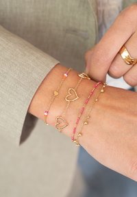 My Jewellery MINIMALIST WITH HEARTS AND BEADS - Pulsera - goudkleurig