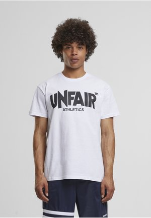 UNFAIR ATHLETICS CLASSIC LABEL  - T-shirts print - weiß